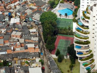 A shantytown in São Paulo, Brazil, borders the much more affluent Morumbi district. Tuca Vieira / Oxfam