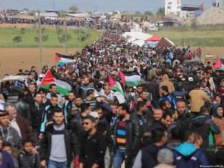 Thousands of Palestinians assemble along the Gaza-Israel border to reaffirm the ‘Right of Return’ on 30 March 2018 Credit: Mohammed Asad/Middle East Monitor