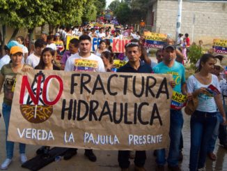 Large mobilizations against fracking took place in 2014 in San Martin, Colombia. Photo credit: Ezperanza Proxima on Flickr