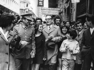 Salvador Allende in a crowd / credit: Naul Ojeda via National Security Archives, George Washington University