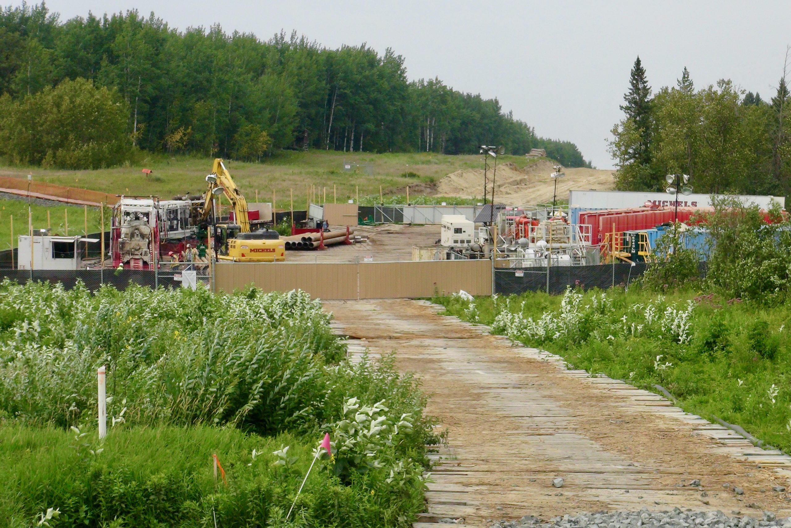 Enbridge drilling and pumping worksite near Coffee Pot Landing on the Upper Mississippi River.
