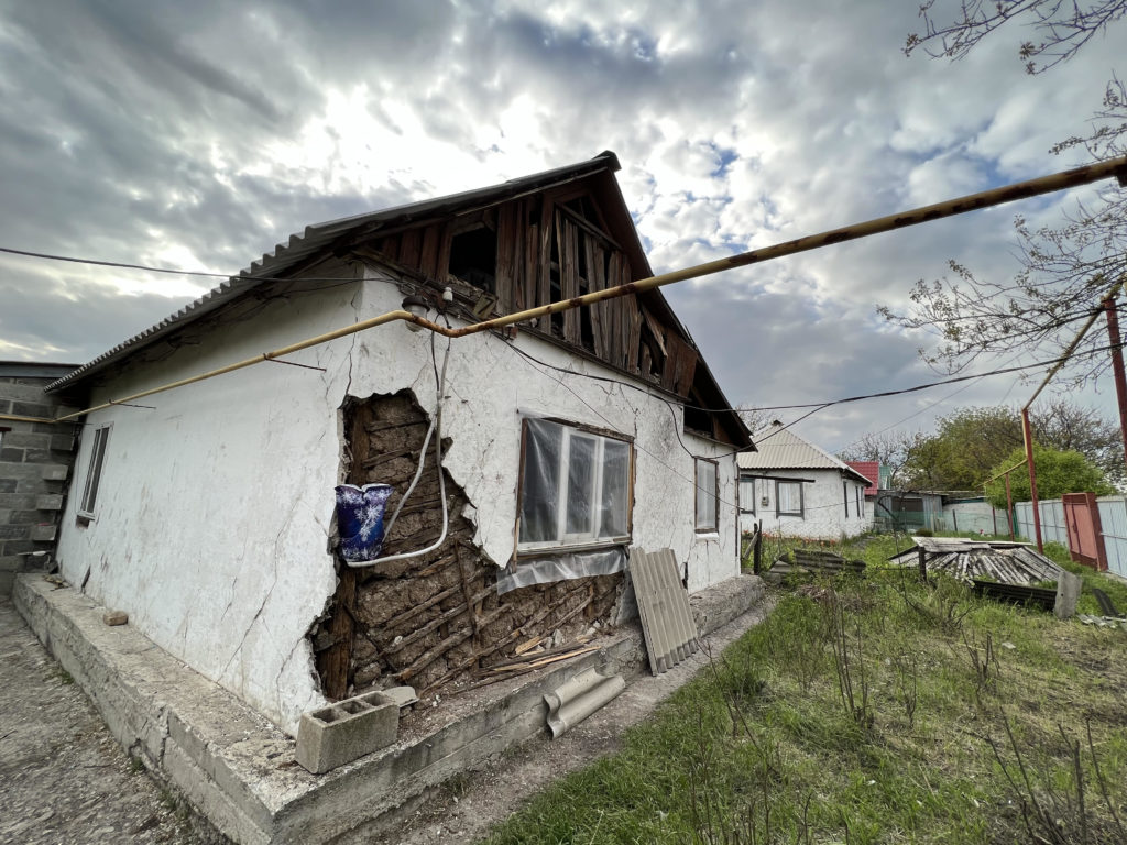 The house of Russell "Texas" Bentley's neighbors in Kirovsk that was damaged by a "Hurricane" rocket / credit: Fergie Chambers
