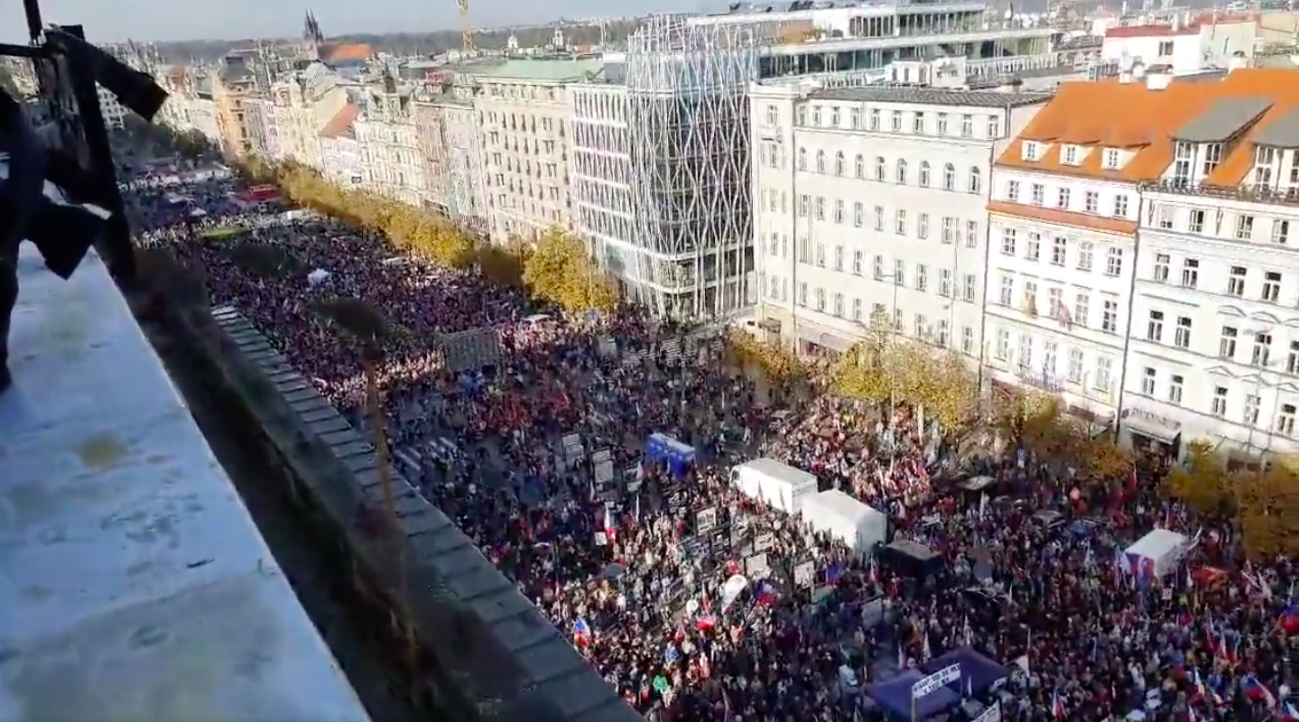 Tens of thousands of Czech people protested October 28, demanding the current government resign and sanctions against Russia end / credit: Screenshot from video