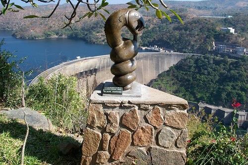 A sculpture of the nyami nyami god overlooking Lake Kariba / credit: Twitter / Destination_Zim