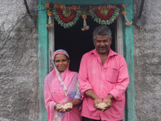 Farmers Shakila and Gulab Mullani have been preserving the kar jondhala seeds for more than 30 years / credit: Sanket Jain